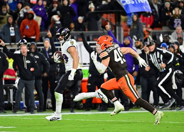 Ravens-Browns takeaways: Mark Andrews' 35-yard TD run lifts Baltimore to fourth straight win