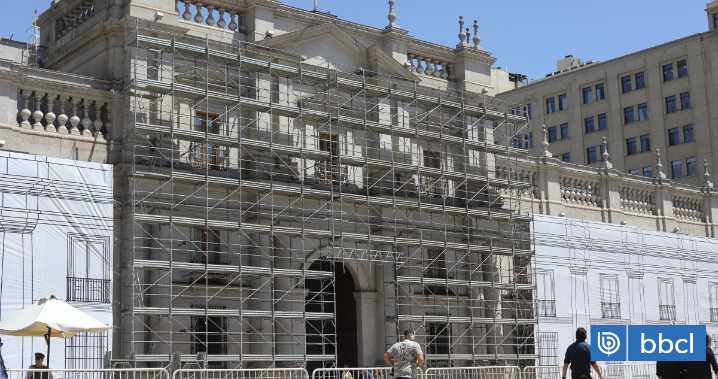 Municipalidad de Santiago ordena paralizar las obras de remodelación del Palacio de La Moneda