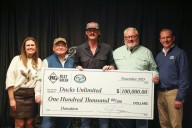 Country star Riley Green presents $100,000 check at concert for Arkansas waterfowl