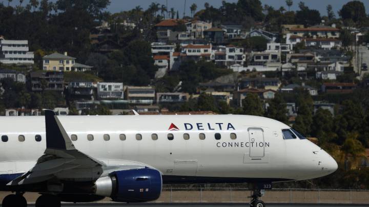 U.S. flight cancellations expected to drag on even after the government shutdown ends