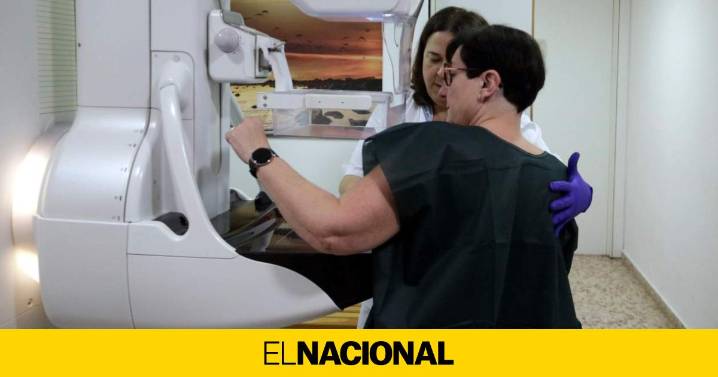 La crisis de las mamografías en Andalucía hace crecer el temor en Cataluña y se multiplican las llamadas