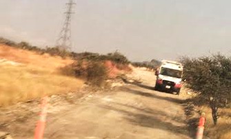 Los obligan a excavar zona de ductos; temen por su vida