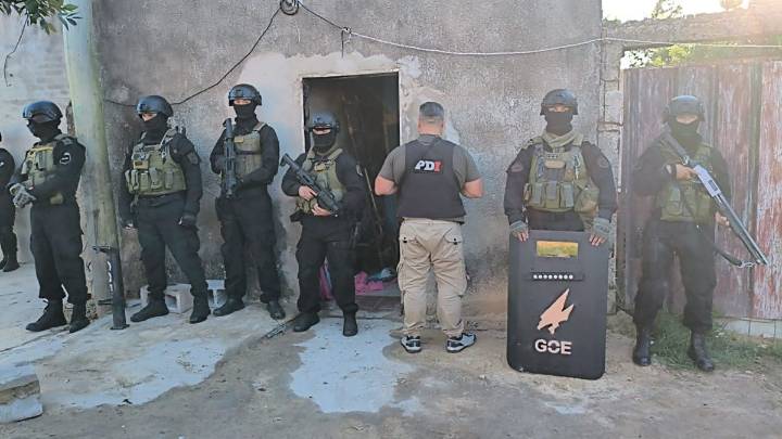 Hay un detenido por una balacera en Alto Verde que dejó una mujer y su hijo de 10 años heridos