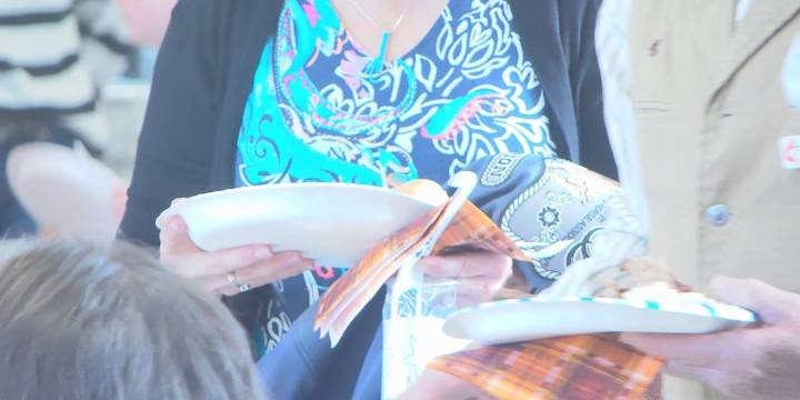 Hot Meals USA provides free meals to Trinity United Methodist Church