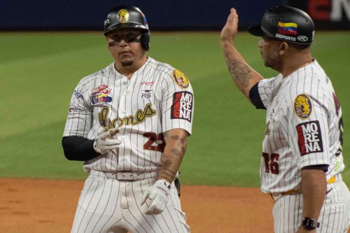 Yonathan Daza afianza la supremacía del bateo del Caracas con otro Jugador de la Semana
