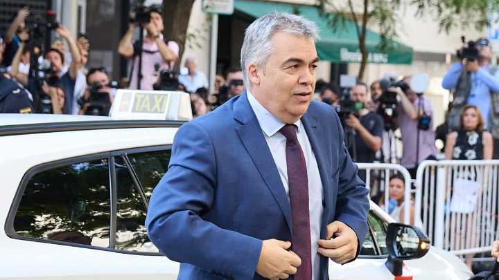 Así ha sido la estancia de Santos Cerdán en la prisión de Soto del Real: del tabaco a la "solidaridad"