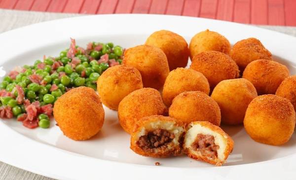 Receta de bombas de papa con 6 ideas de rellenos fáciles