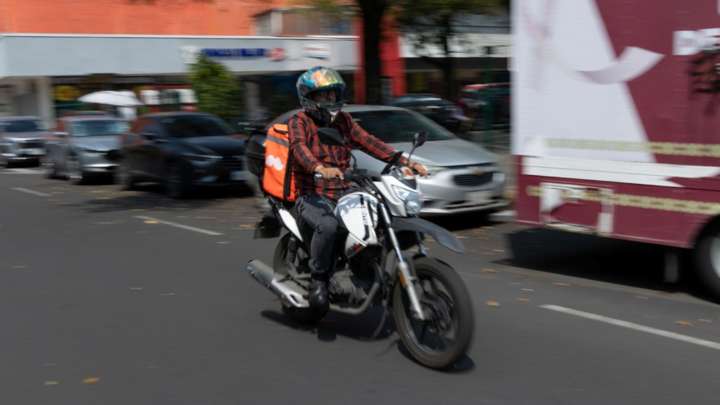 Repartidores y Conductores Chocan por Reforma de Incorporación al IMSS