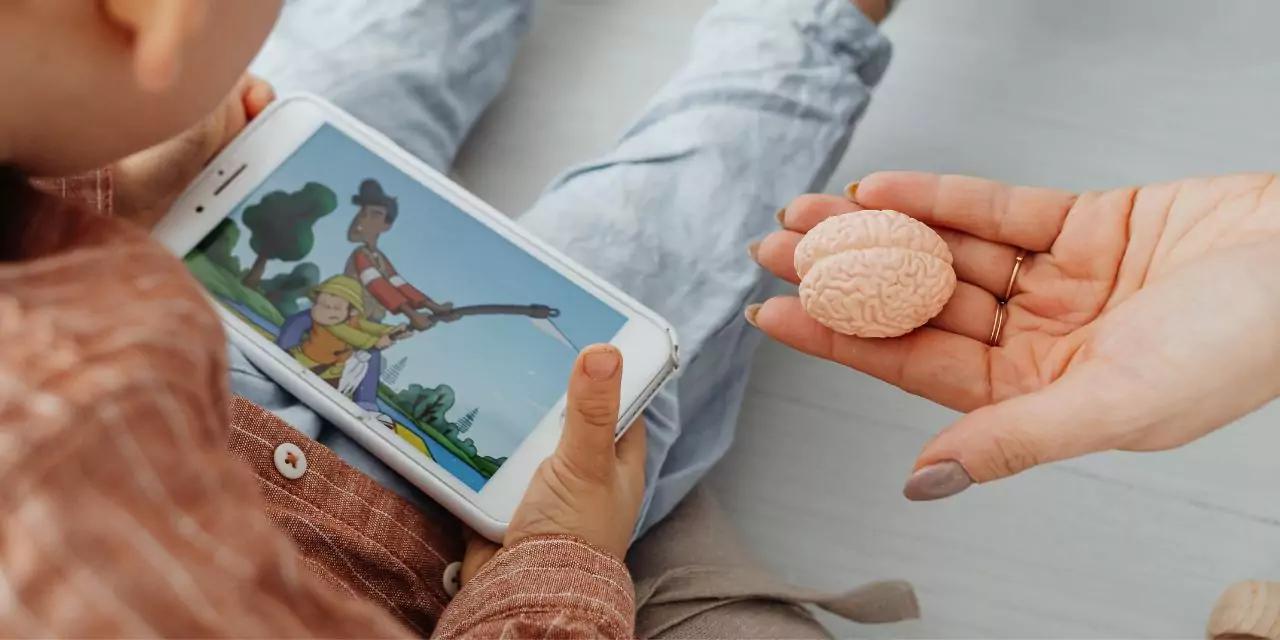 ¿Tu hijo está siendo vigilado? Aprende a detectar y eliminar apps espía en su celular