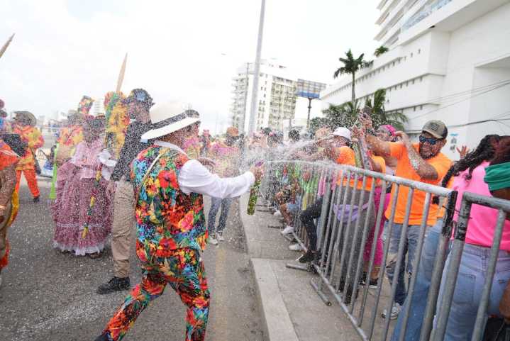 Felicidad en niveles sobresalientes durante las Fiestas de Independencia 2025