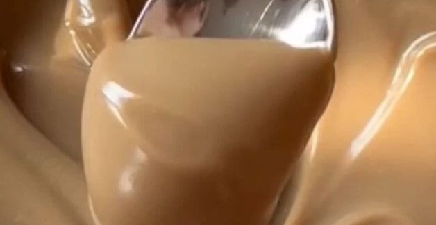 La crema de café para postres, tartas y tortas más rica y fácil