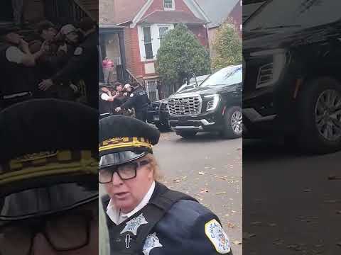 Moment ICE Officer Points Gun at Outraged Chicago Protesters #shorts