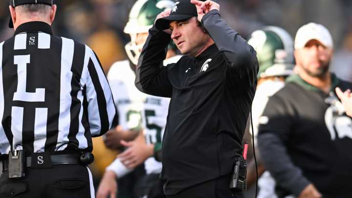 Michigan State, Jonathan Smith lose eighth straight vs Iowa