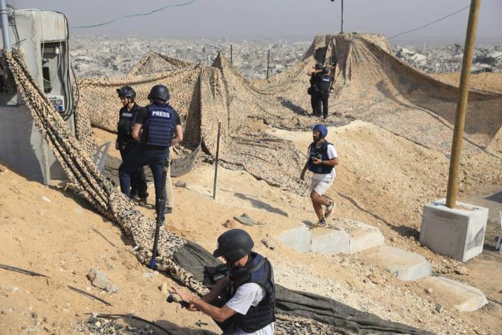 Desolación y ruinas: Shejaiya, el barrio fantasma en Gaza tras semanas...