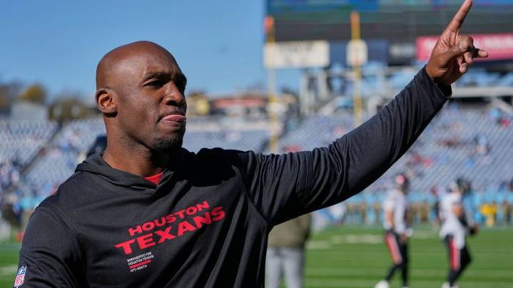 Texans win in final seconds, but must improve to beat Bills