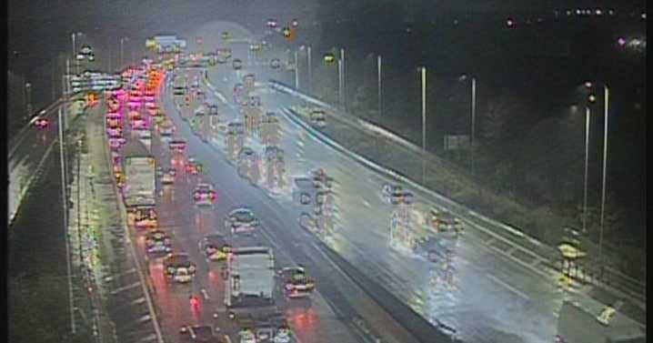 Live M60 updates as motorway closure causes traffic chaos