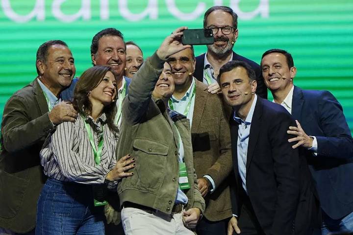 El PP-A exhibe músculo en el arranque de su congreso con la vista puesta en las autonómicas de 2026 y un objetivo: conservar la mayoría absoluta