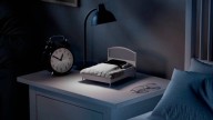 Una cama para tu móvil: la idea de IKEA para dormir más que encima viene con cupón de descuento