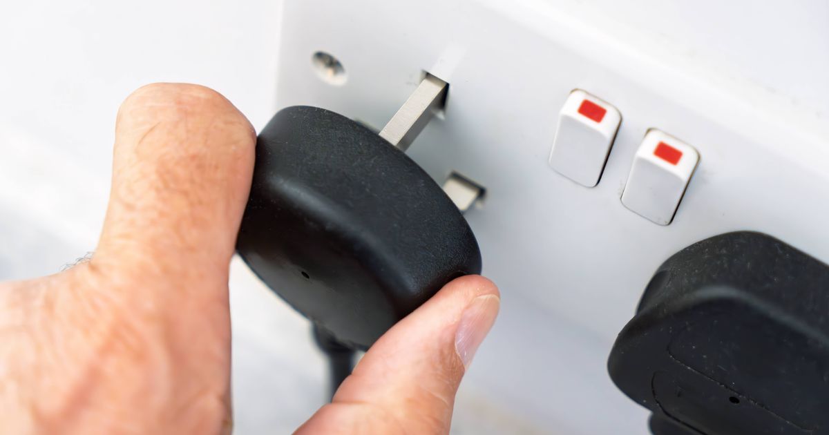 'Follow 10pm rule' as 10 devices cost £630 a year when not in use