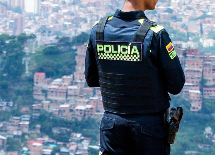 Un policía le habría disparado “accidentalmente” a su esposa en Boyacá: la mujer murió