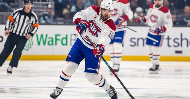 Montreal Canadiens forward Alex Newhook exits with injury vs. Stars