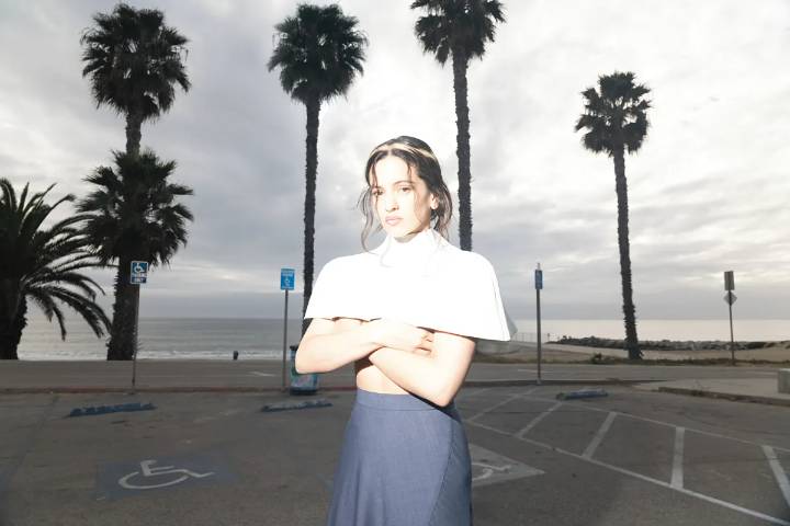 Crítica de Lux de Rosalía: una obra maestra apasionada frente al pesimismo y la fugacidad