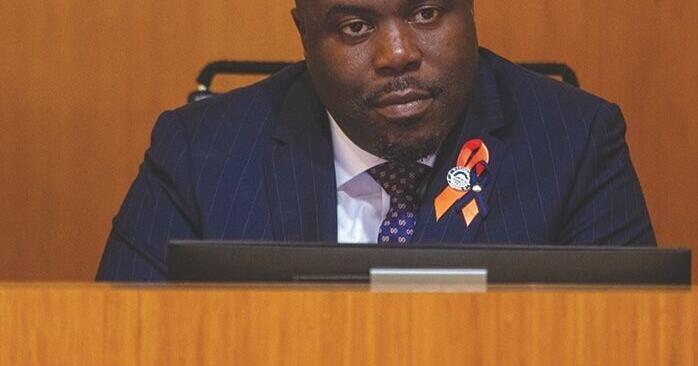 Chandler councilman faces trial for sign trashing