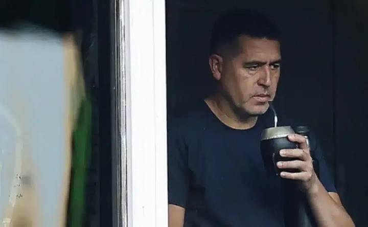 Riquelme sufre por una joya que está en la mira del Flamengo: la millonaria cifra que pagarían