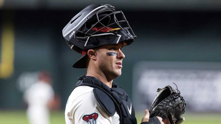 Diamondbacks’ James McCann returns on one-year deal for 13th MLB season