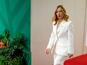 Moody's premia a Meloni: Italia logra su primera mejora de rating en 23 años, pero el crecimiento sigue "a paso de caracol"