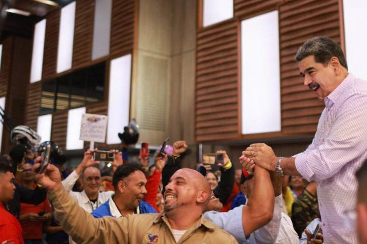 Maduro: Colombia y Venezuela están obligadas a marchar juntas hacia la independencia