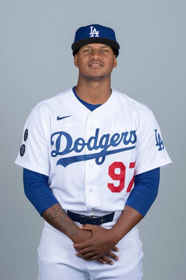 Dodgers make minor-league trade with Mariners