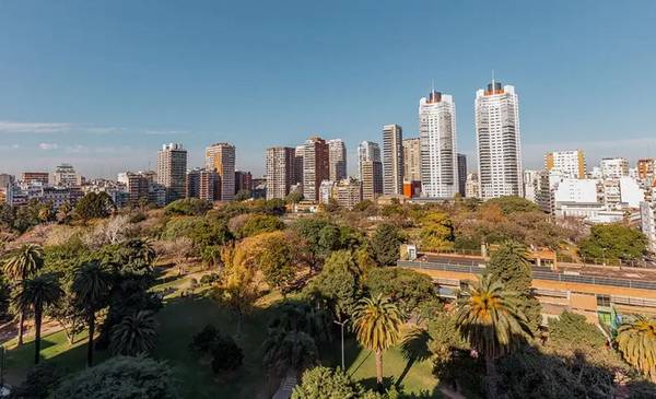 Se espera un domingo soleado y anticipan una semana calurosa