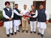 After Bihar drubbing, Cong targets EC again, alleges selective deletions in SIR