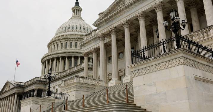 Minnesota lawmakers react as House, Senate vote to release Epstein files