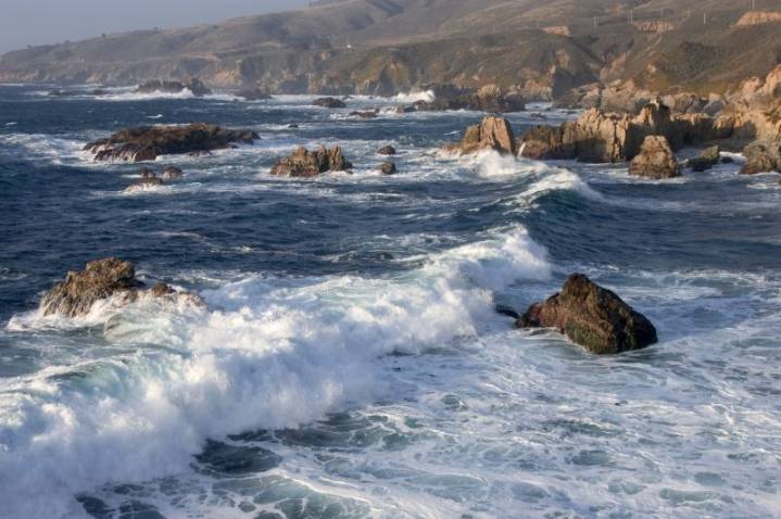 Search called off for 5-year-old caught in strong surf along California coast; father dead