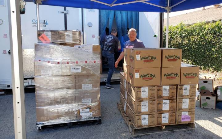 Pasadena food pantry sees dramatic jump in clients as federal shutdown imperils food aid