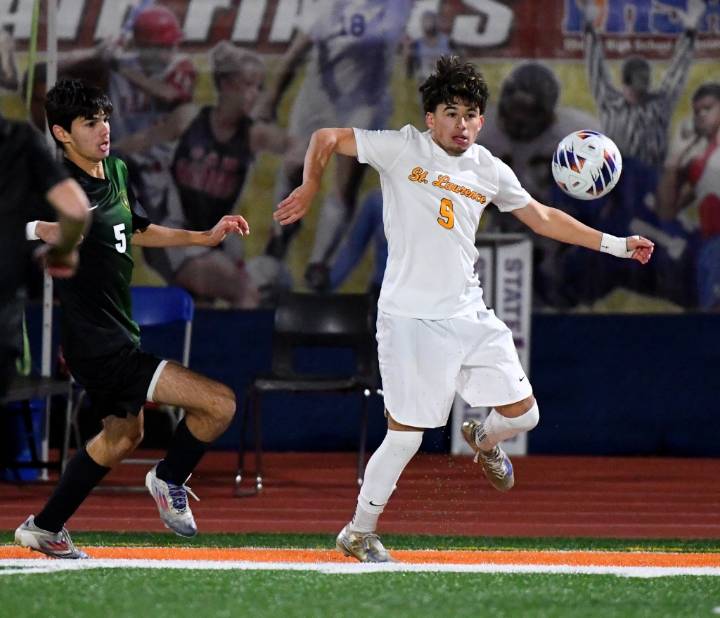 3A soccer: Maxx Figueroa, St. Laurence beat Glenbrook North