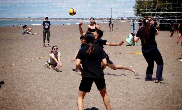 Intercapital 2025: Estudiantes participaron de la competencia del torneo de vóley mixto