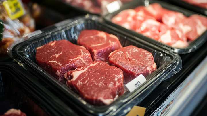 La carne aumenta, el consumo cae y las empresas piensan en el mercado estadounidense