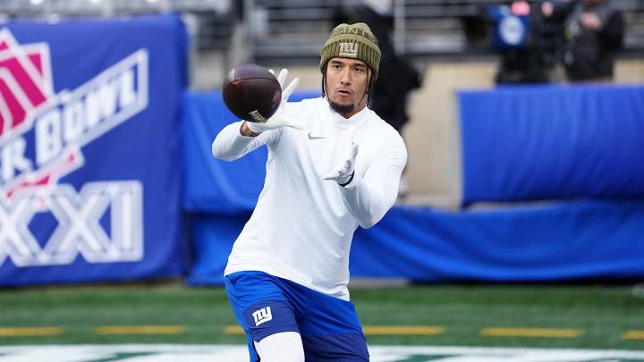 🕐 Countdown to Kickoff: Giants take the field