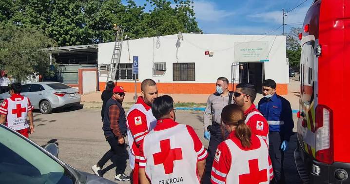 Descartan lesionados por explosión de transformador que afectó a preescolar Burbujas y la Casa de los Abuelos en Hermosillo; logran evacuar a 85 personas, entre ellos 48 niños