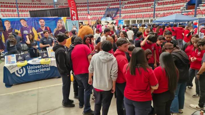 Movilizan a más de 7 mil estudiantes en Decídete 2025