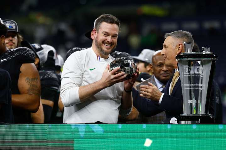 Dan Lanning won’t speculate on benefits of Oregon making Big Ten title game