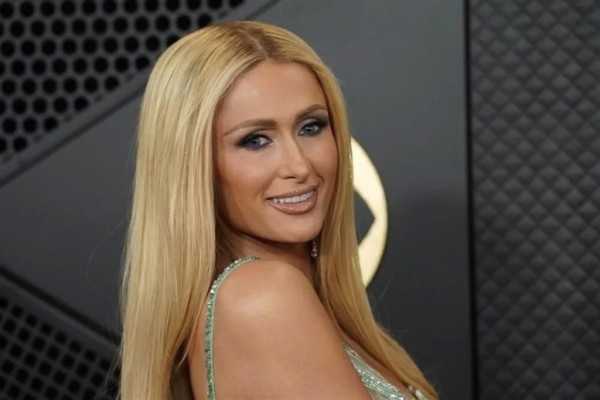 Se deslinda Paris Hilton del escándalo de Jeffrey Epstein