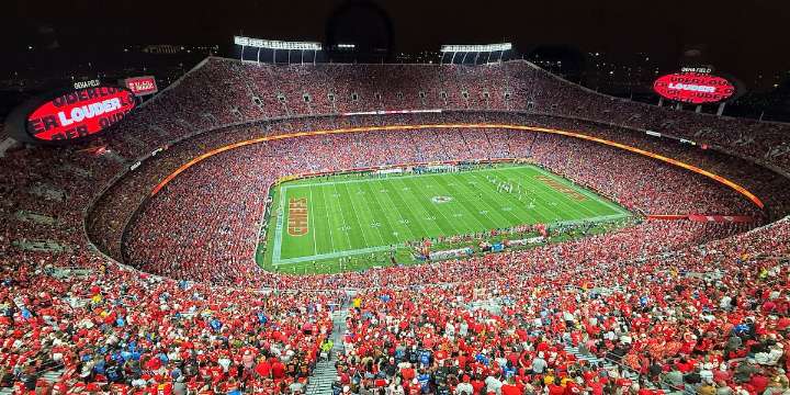 Missouri governor floats potential for a retractable roof if Chiefs renovate Arrowhead Stadium