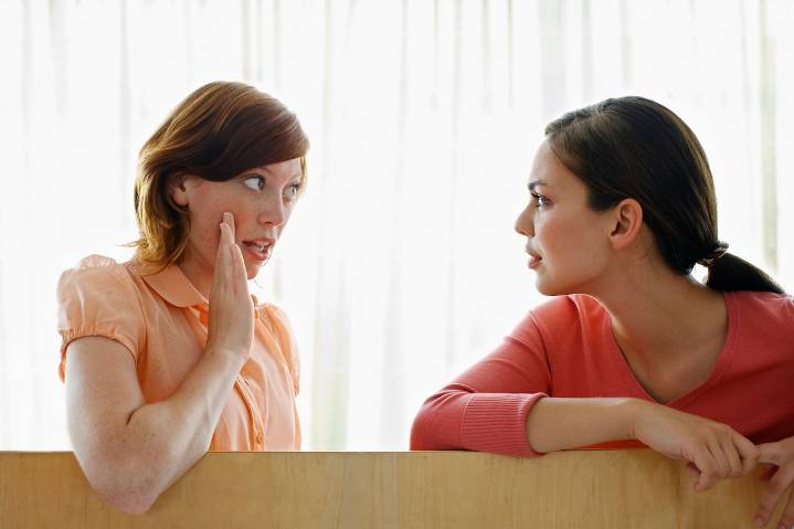 Dear Abby: How do I tell my nosy friends they’re crossing the line?