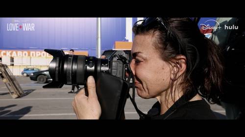 War photographer tells harrowing stories in new National Geographic documentary about her life