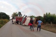Volcó camión en la Huejutla