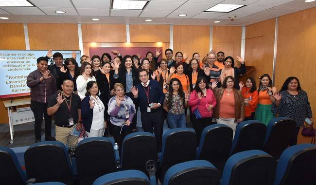 Imparte SICT conferencia por el Día Internacional de la Eliminación de la Violencia contra las Mujeres